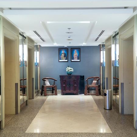 โรงแรมทริสเติล ยะโฮร์ บาห์รู ยะโฮร์บาห์รู ภายนอก รูปภาพ The interior of the hospital