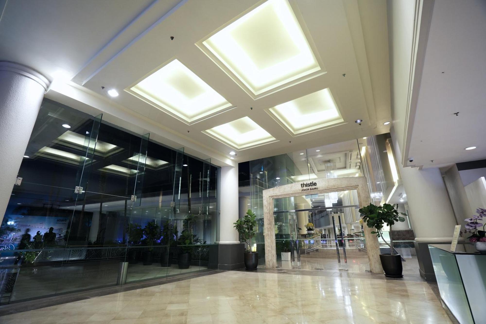 โรงแรมทริสเติล ยะโฮร์ บาห์รู ยะโฮร์บาห์รู ภายนอก รูปภาพ Lobby