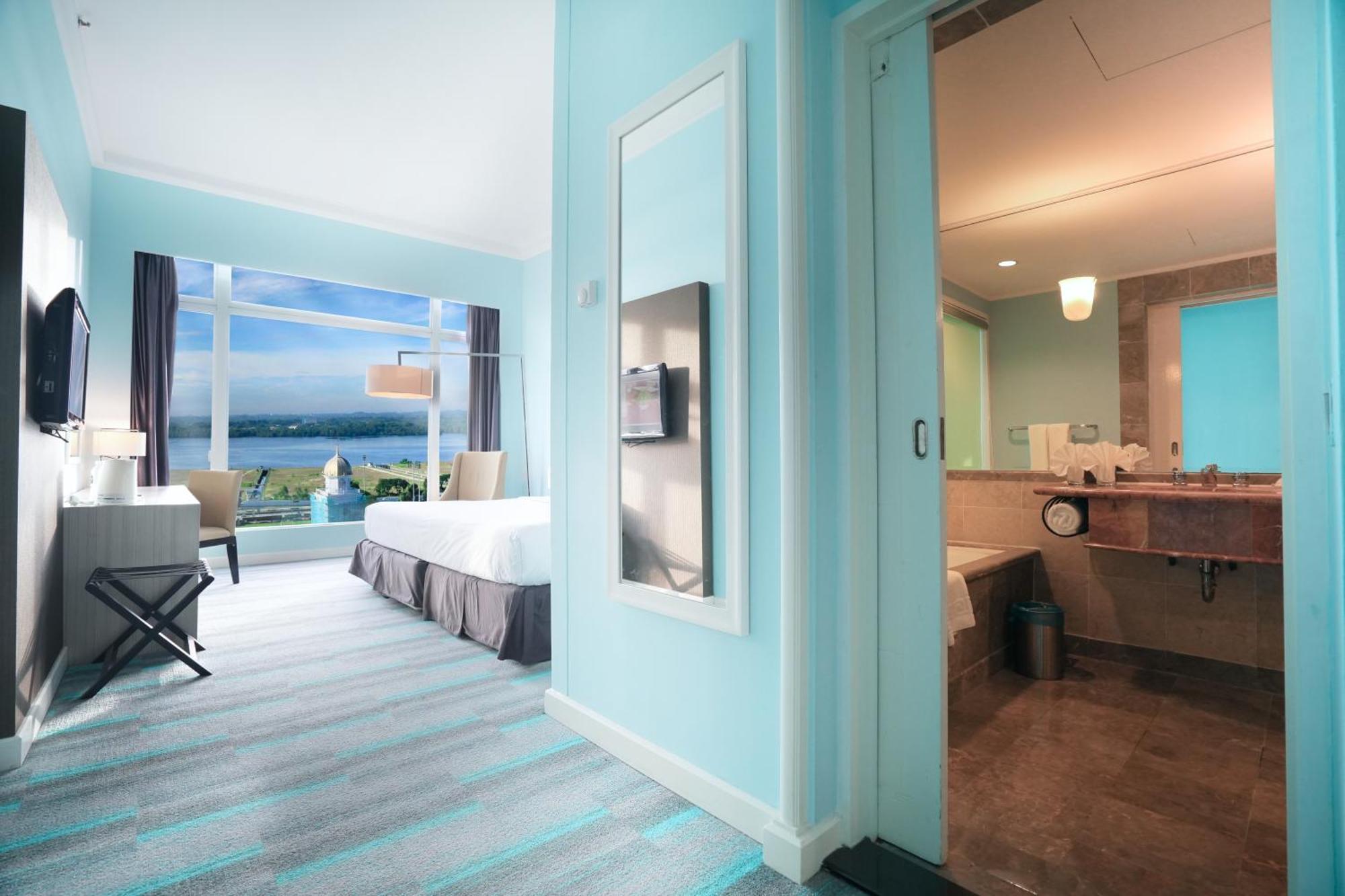 โรงแรมทริสเติล ยะโฮร์ บาห์รู ยะโฮร์บาห์รู ภายนอก รูปภาพ A room at the hotel